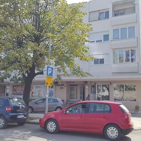 Apartmani Bonaca U Centru Niksica Exterior photo