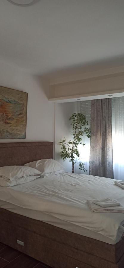 Apartmani Bonaca U Centru Niksica Exterior photo